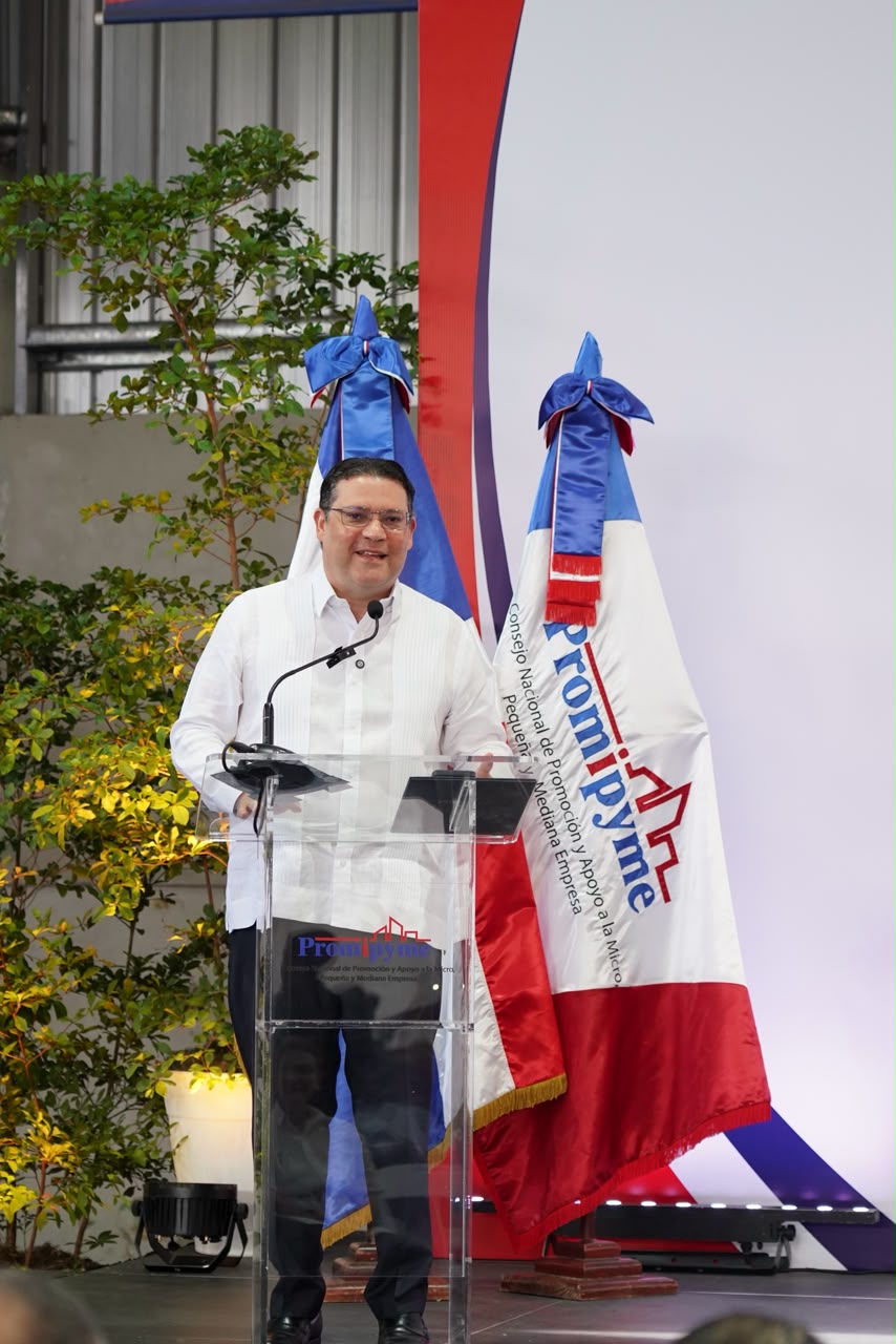 Gobierno supera RD$900 millones en créditos a microempresarios en este año