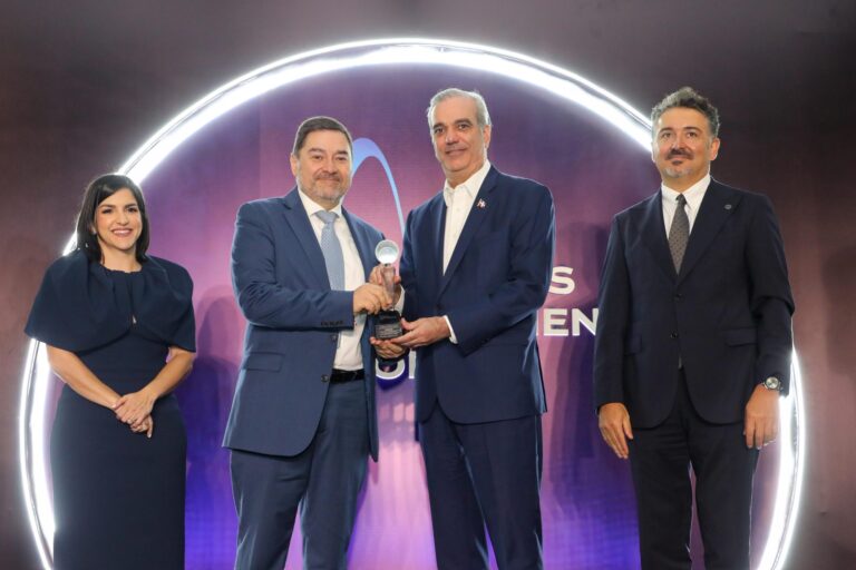 Abinader resalta récord IED en AIF 2026