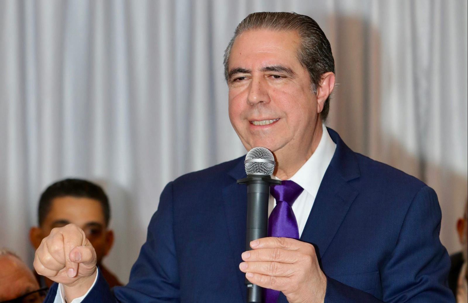 Francisco Javier confirma participación en RD Debate