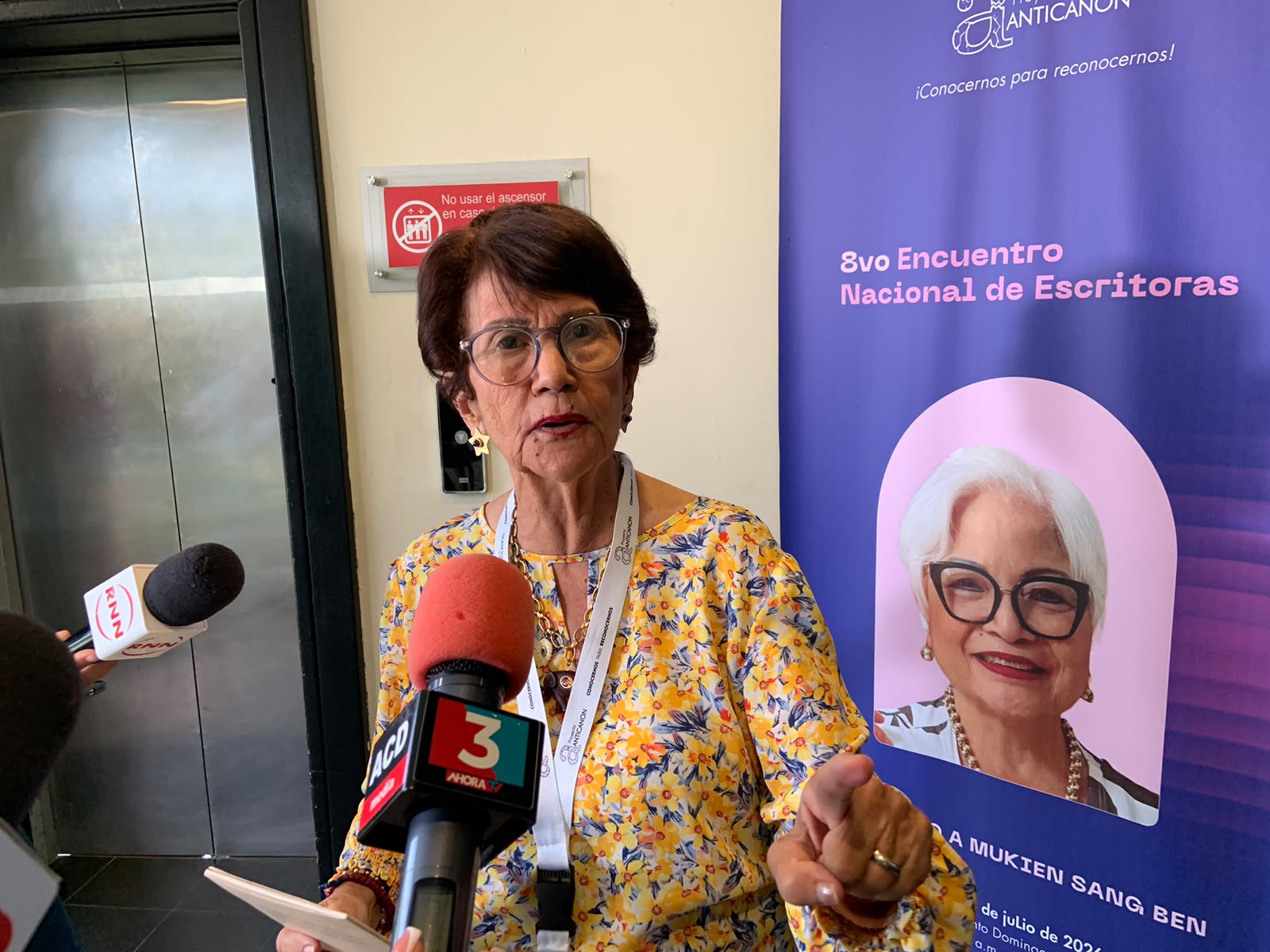 Escritoras dominicanas alertan sobre el deterioro del hábito de la lectura y piden reforzar su promoción en las aulas