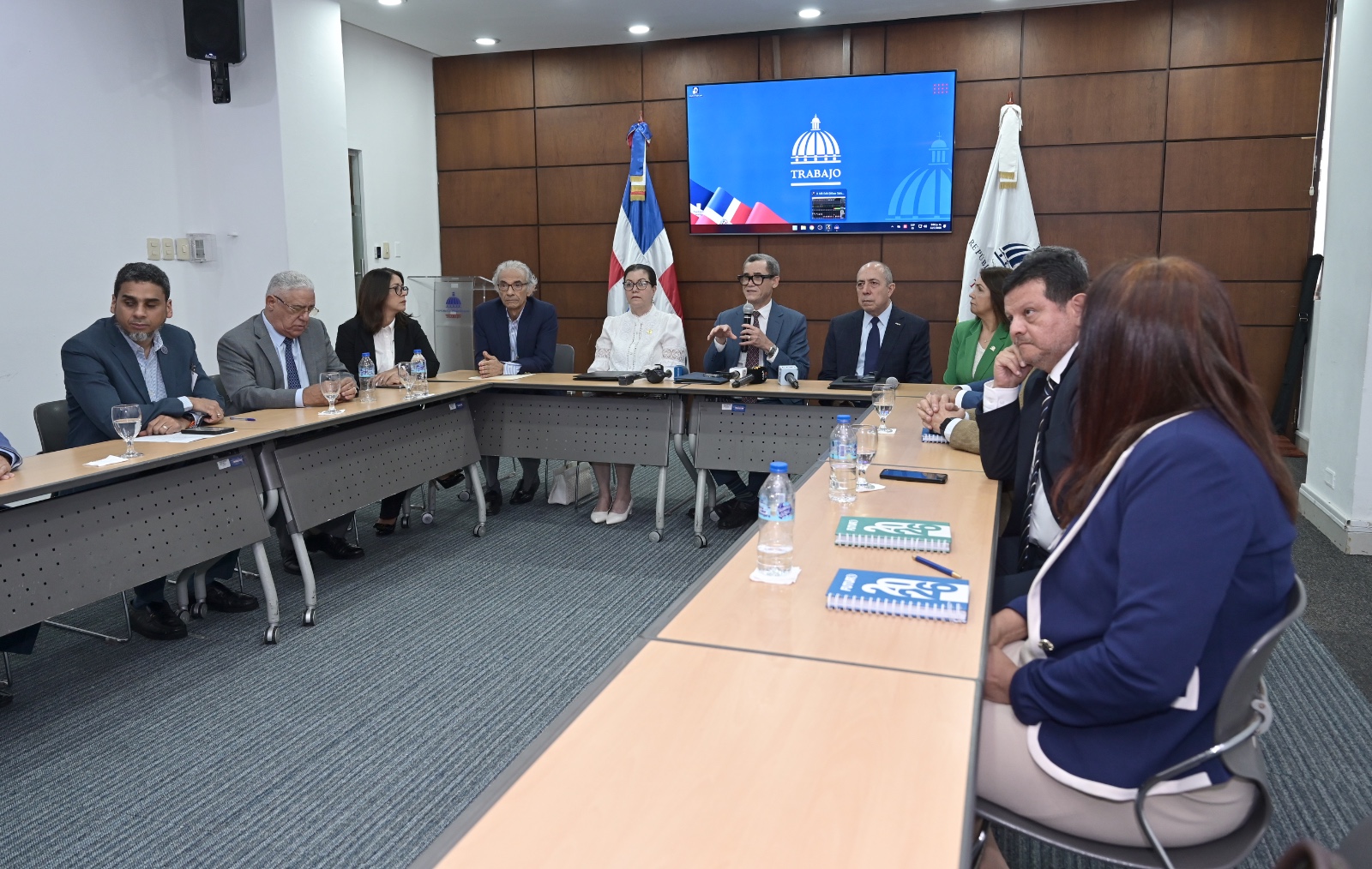 Clínicas privadas suspenden paro en servicios tras reunión con Ministerio de Trabajo y las ARS