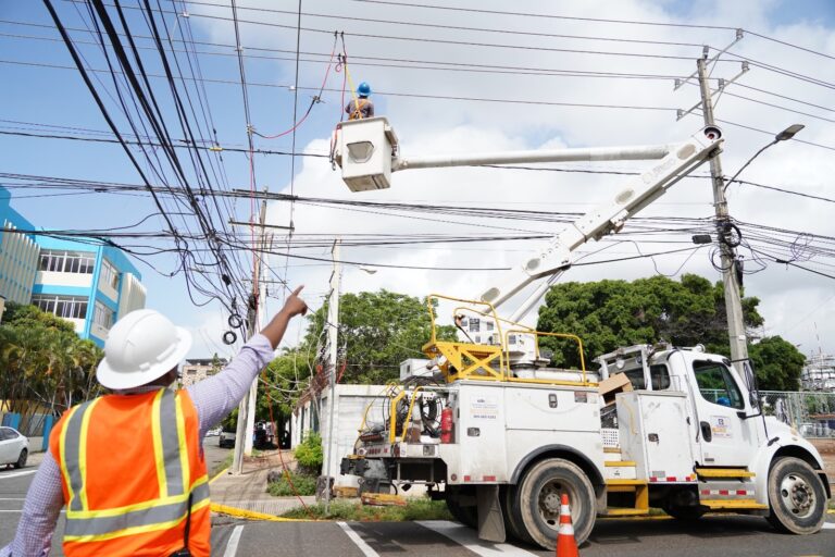 Edesur invierte RD$649 millones para fortalecer la red eléctrica y beneficiar a más de 550 mil clientes