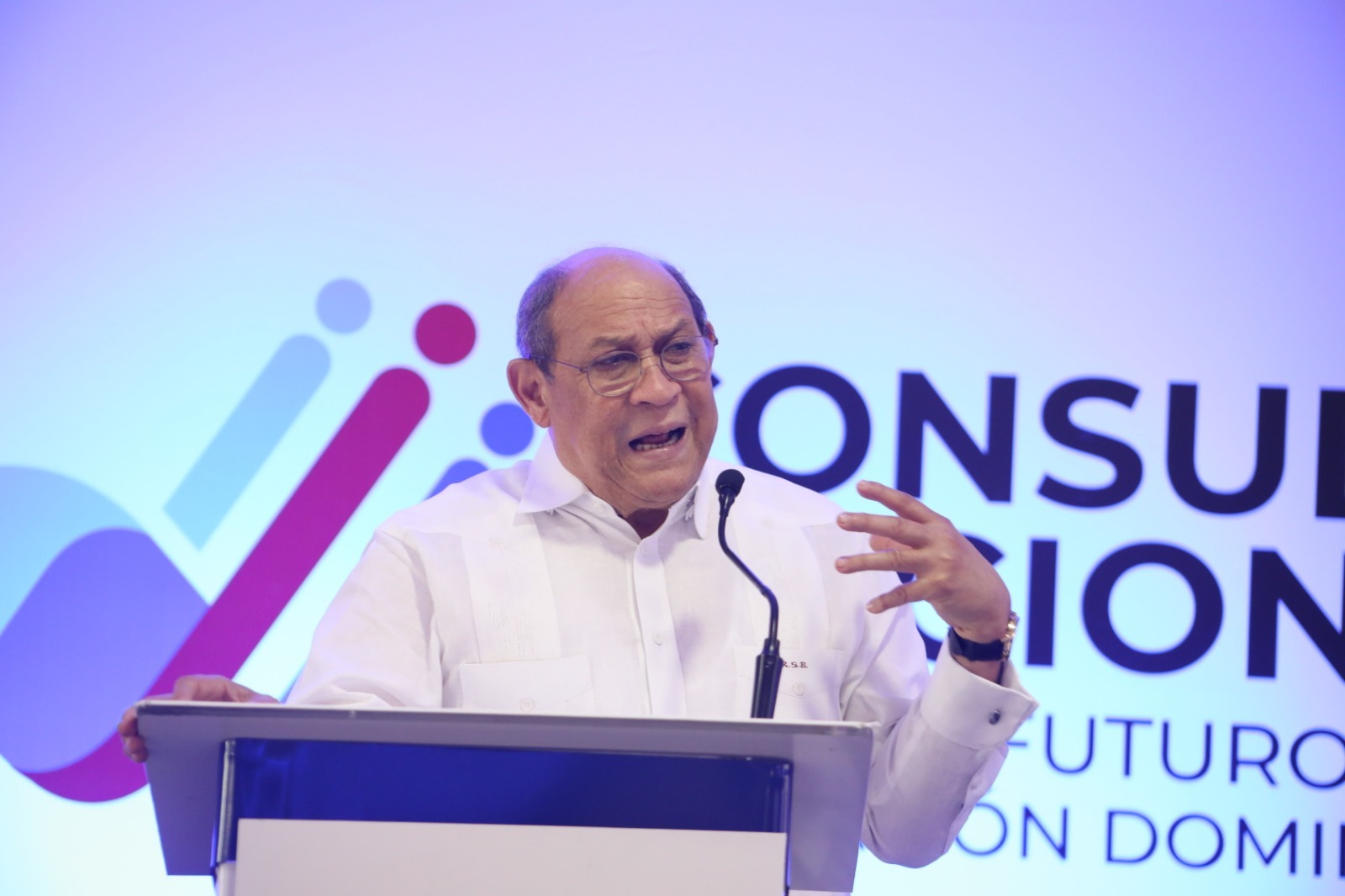 Santos Badía insta al MESCyT a liderar la transformación del sistema educativo dominicano