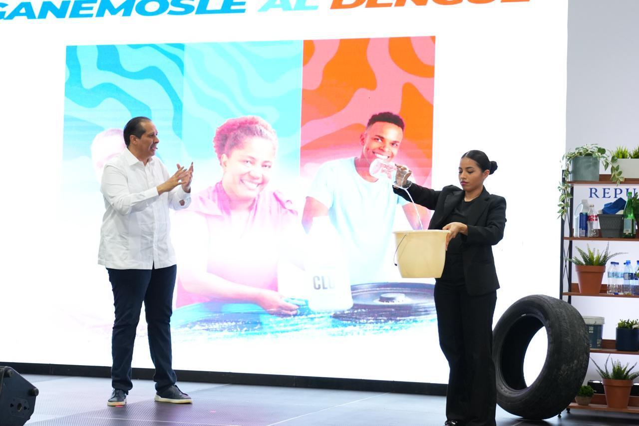 Víctor Atallah refuerza la campaña "Ganémosle al Dengue" tras impactar a más un millón de personas