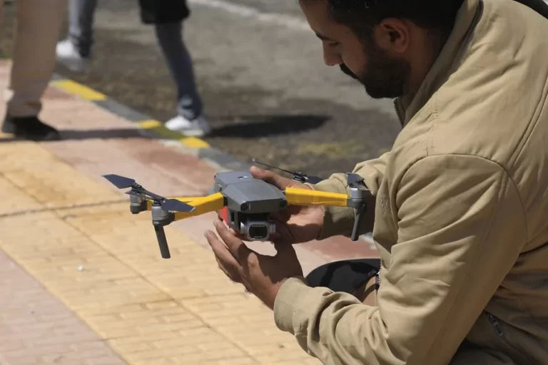 Arabia Saudí destruye drones lanzados por milicias iraquíes contra instalaciones petroleras