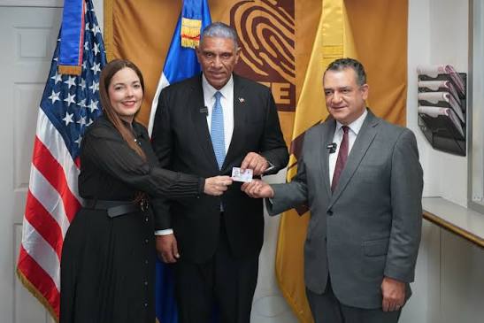 JCE entrega 4,600 cédulas en Nueva York
