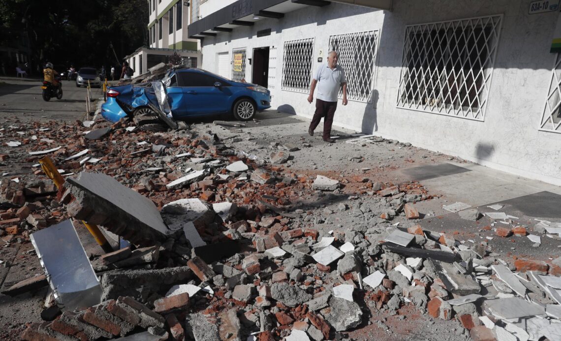 Al menos 18 muertos en la ciudad colombiana de Pereira por el terremoto