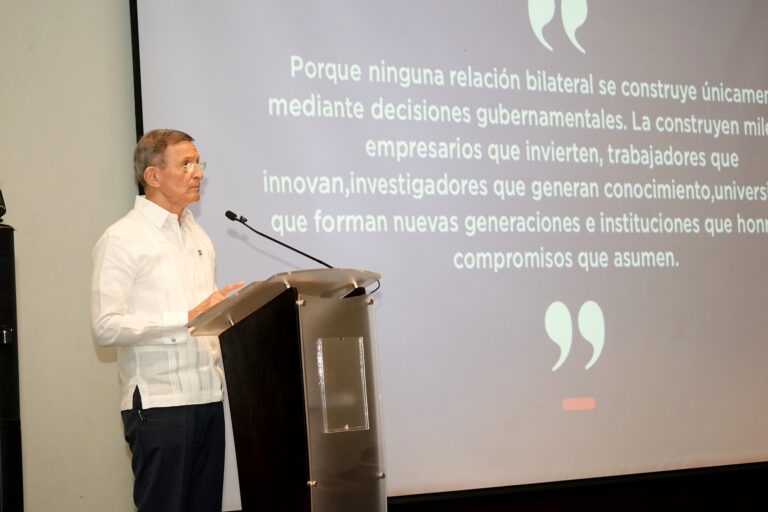 Canciller Roberto Álvarez destaca oportunidad histórica para fortalecer el comercio y las inversiones entre República Dominicana y México