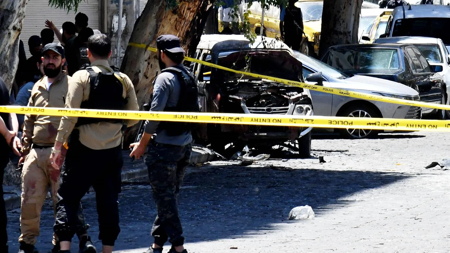Al menos 2 muertos y 13 heridos al explotar una bomba en microbús a las afueras de Damasco
