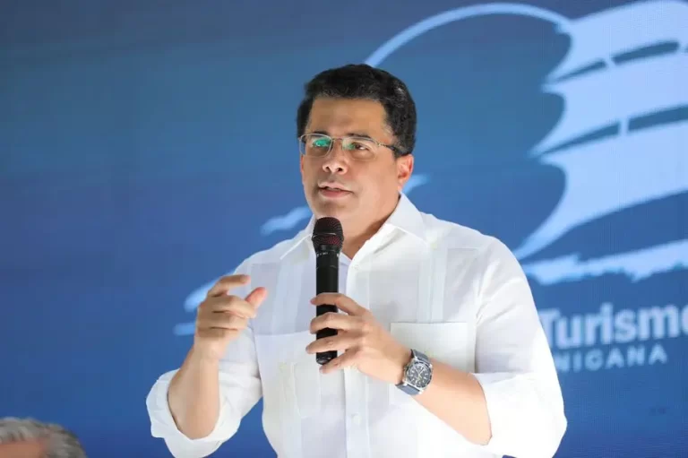 RD registra crecimiento turístico mientras México reporta caída, dice Collado