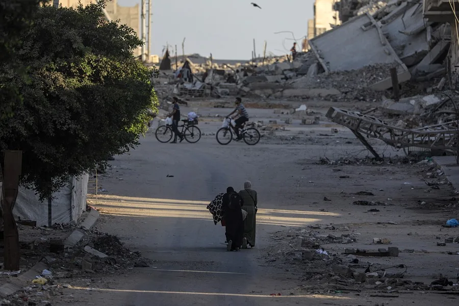 Israel mata a 10 palestinos en Gaza en dos ataques, uno contra la sede de la Policía