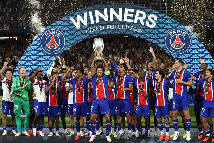 El Paris Saint-Germain ganó la Supercopa de la UEFA por segundo año consecutivo al vencer al Aston Villa en el partido que da inicio a la temporada de fútbol europea