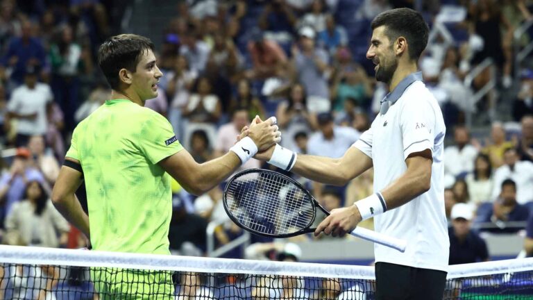 Novak Djokovic perdio del argentino Mariano Navone en el Abierto de Tenis de Estados Unidos y descenderá varias posiciones en el ranking mundial ATP