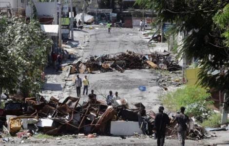 Jefe de banda amenaza con matar a 60 rehenes, si el Gobierno ejecuta algún ataque contra grupo armado, a raíz de masacre con 47 fallecidos