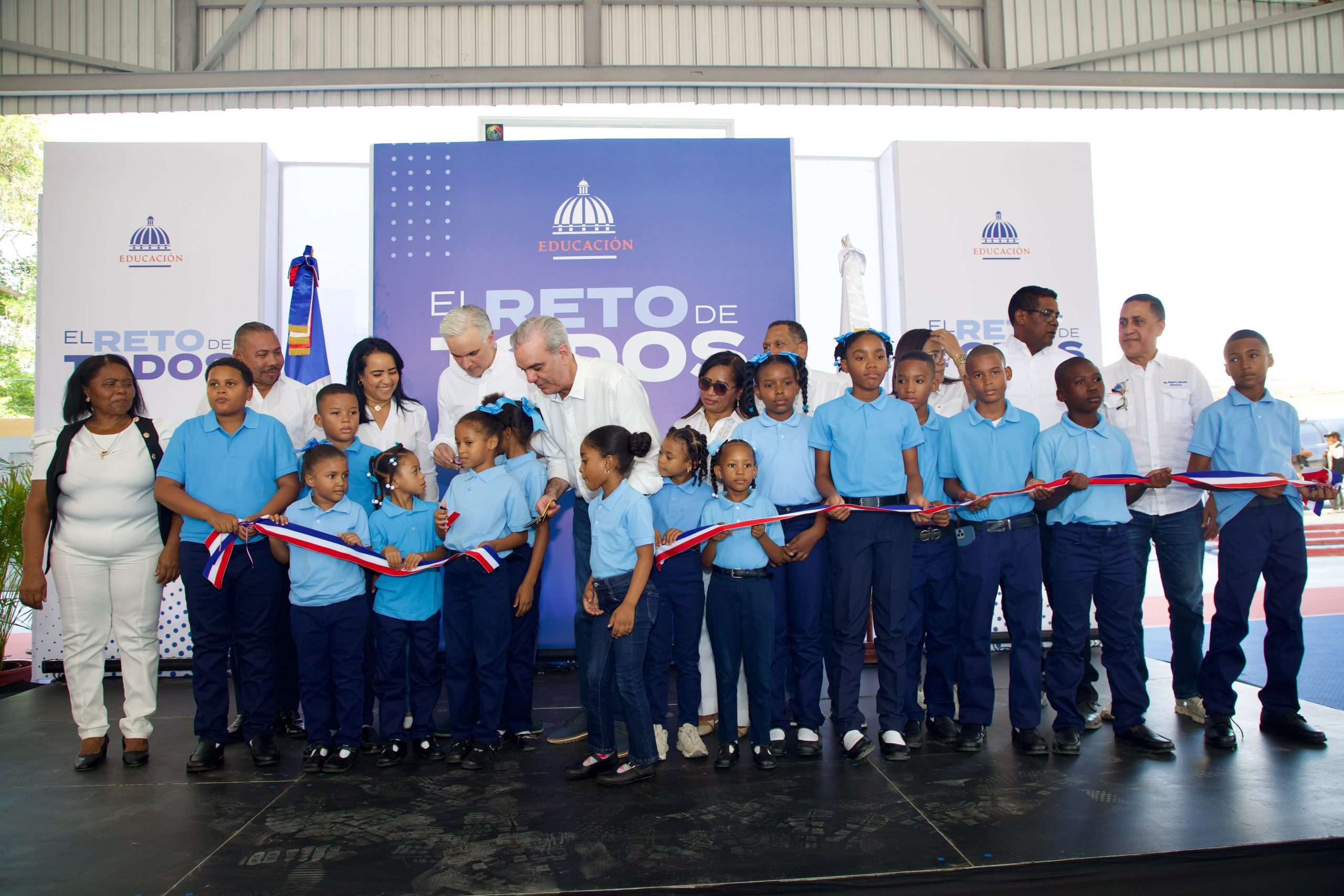 Desde Jimaní, el presidente Abinader convoca a toda la comunidad educativa a iniciar el lunes el año escolar