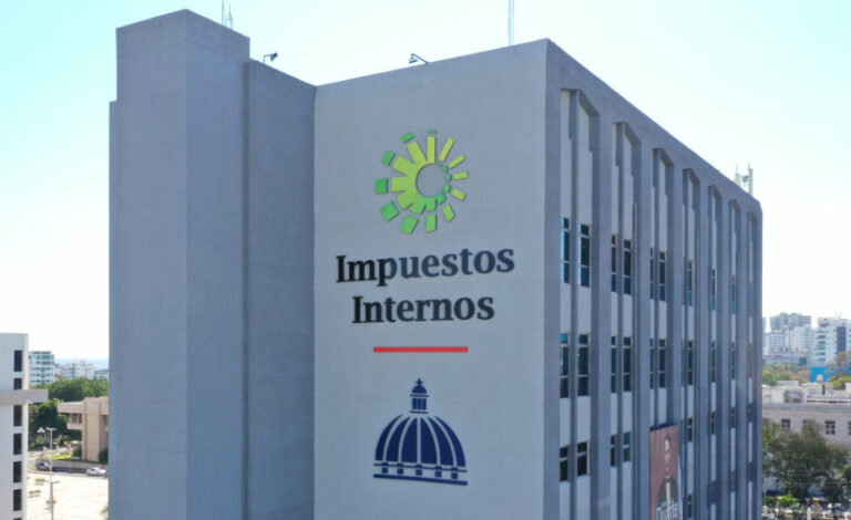 DGII advierte a los grandes y medianos contribuyentes que a partir de noviembre tendrán que emitir solo facturas electrónicas