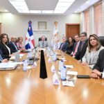 Gobernador del BC resalta papel de las asociaciones de ahorros y préstamos, Valdez Albizu dice es segundo subsector del sistema financiero