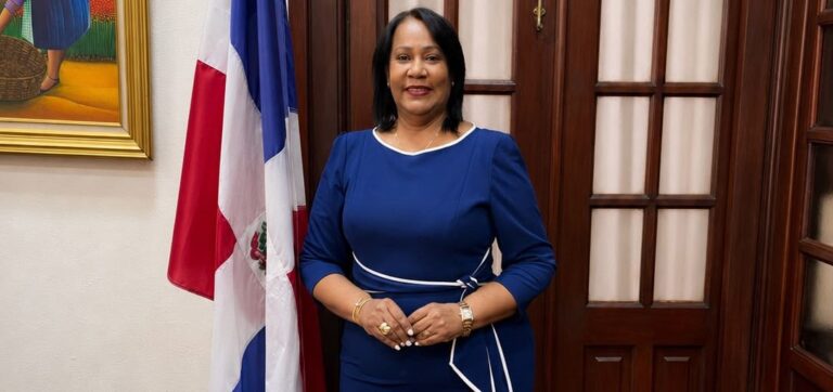 Abinader designa nueva directora del INAIPI; realiza cambios en consulados y Migración