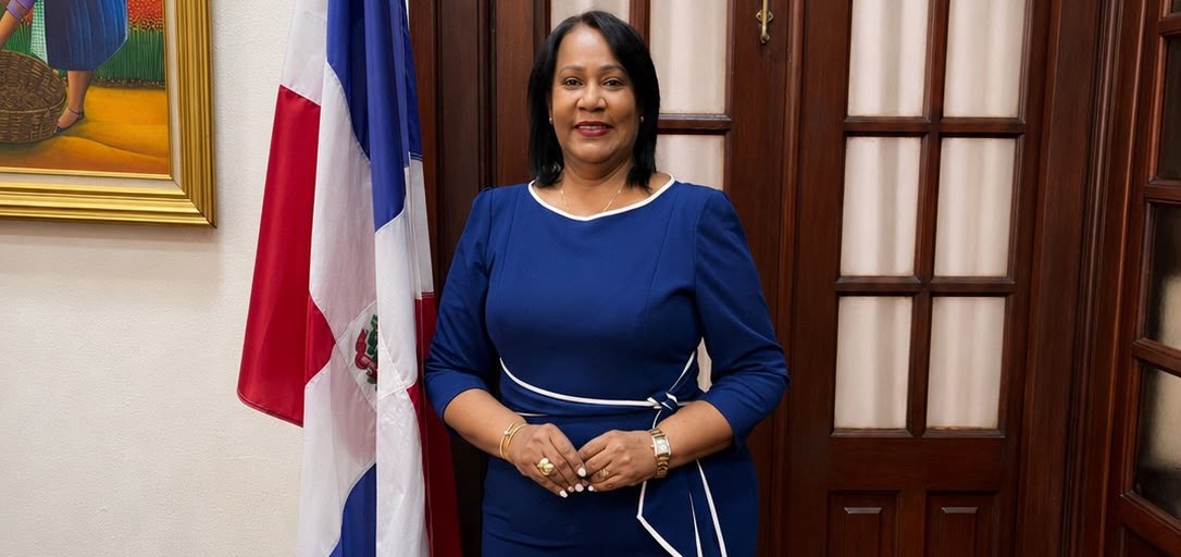 Abinader designa nueva directora del INAIPI; realiza cambios en consulados y Migración