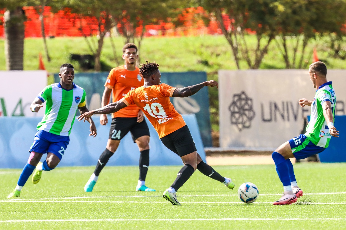 Los Delfines del Este se impusieron en un cerrado partido 1-0 Al Cibao FC en la segunda jornada del Torneo Apertura de la Liga Dominicana de Fútbol