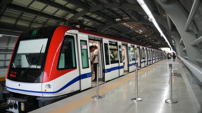 Se restablece servicio de la Línea 1 del Metro entre estaciones Hermanas Mirabal y Peña Gómez