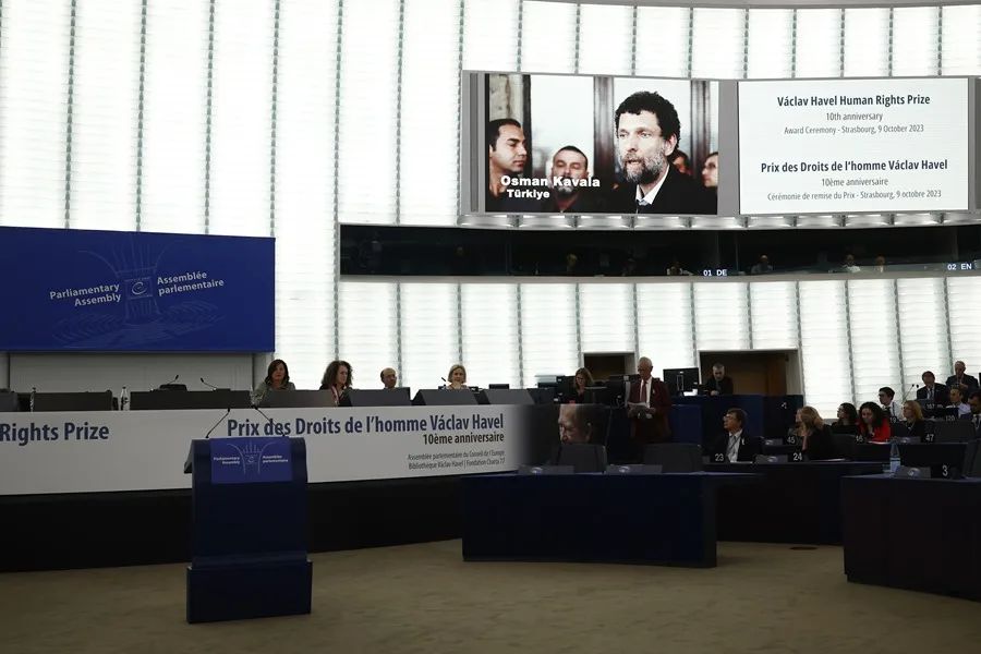 El Tribunal de Estrasburgo vuelve a condenar a Turquía por el opositor Kavala, que cumple cadena perpetua