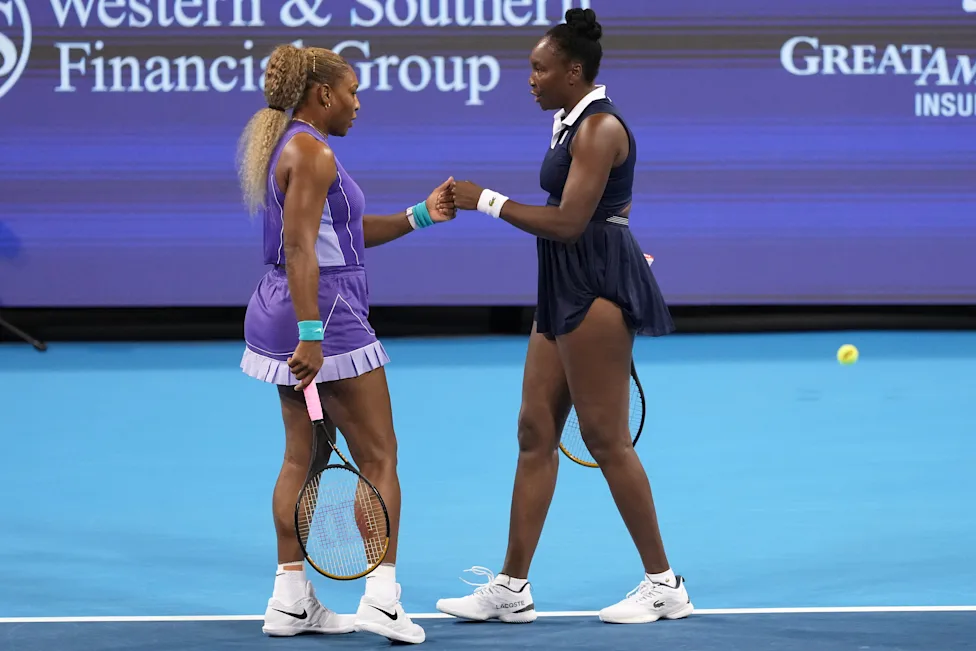 En su regreso después de cuatro años las hermanas Serena y Venus Williams perdieron en el Master 1000 de Cincinnati ante Marta Kostyuk y Peyton Stearns respectivamente