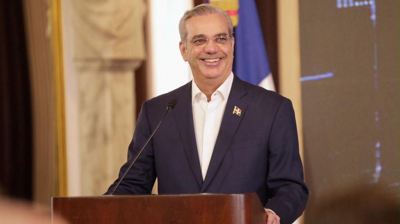 Presidente Abinader viaja a Colombia para participar en la toma de posesión de Abelardo de la Espriella