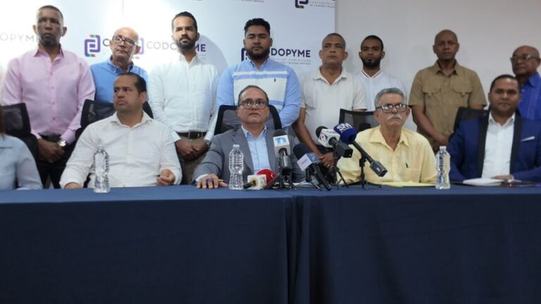 Adocalza respalda evaluación de INABIE; aseguran fabricantes pueden cumplir con calzado escolar
