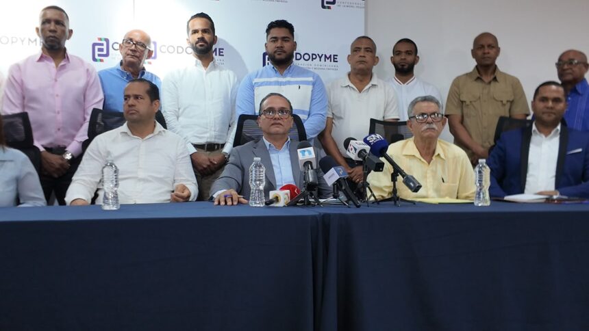Adocalza respalda evaluación de INABIE; aseguran fabricantes pueden cumplir con calzado escolar
