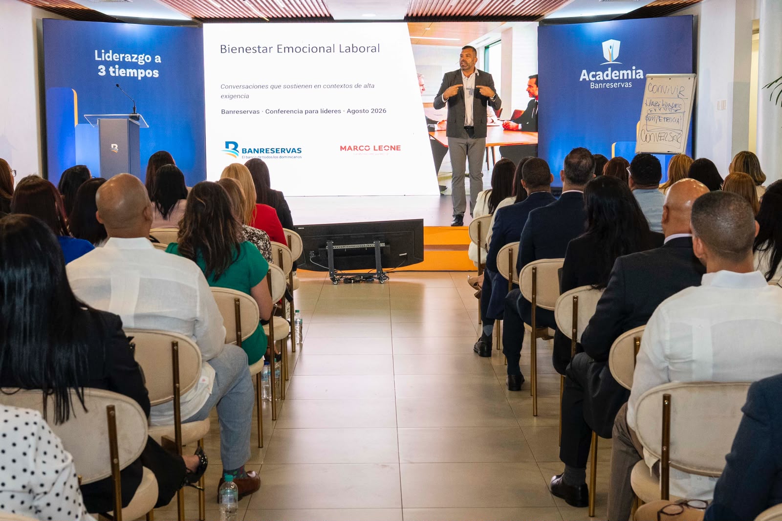 Academia Banreservas fortalece el liderazgo con ciclo de conferencias