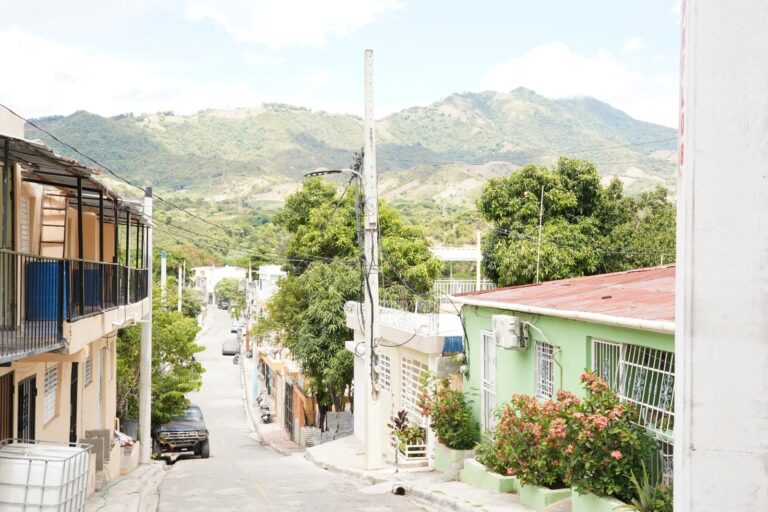 Edesur inicia programa de rehabilitación y modernización de redes en San José de Ocoa