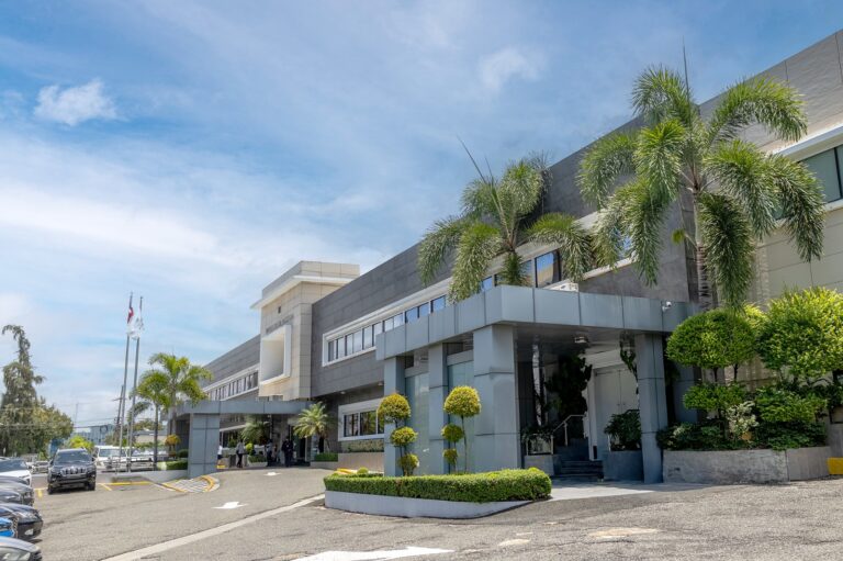 Ministerio de Hacienda informa inversión pública alcanza RD$60,644.1 millones durante el primer semestre de 2026; la más alta en siete años