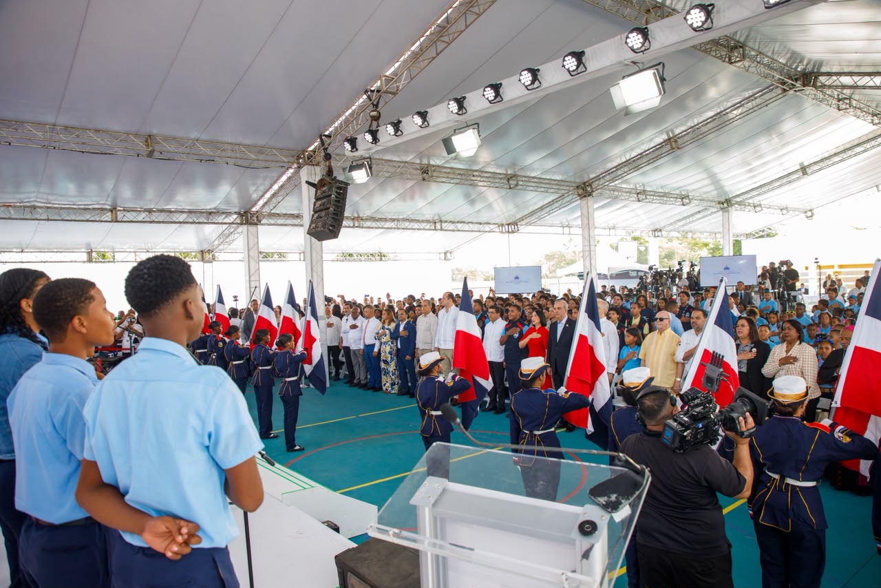 “República Dominicana que soñamos para el 2036 comienza hoy, en cada aula que abre sus puertas”, proclama Abinader