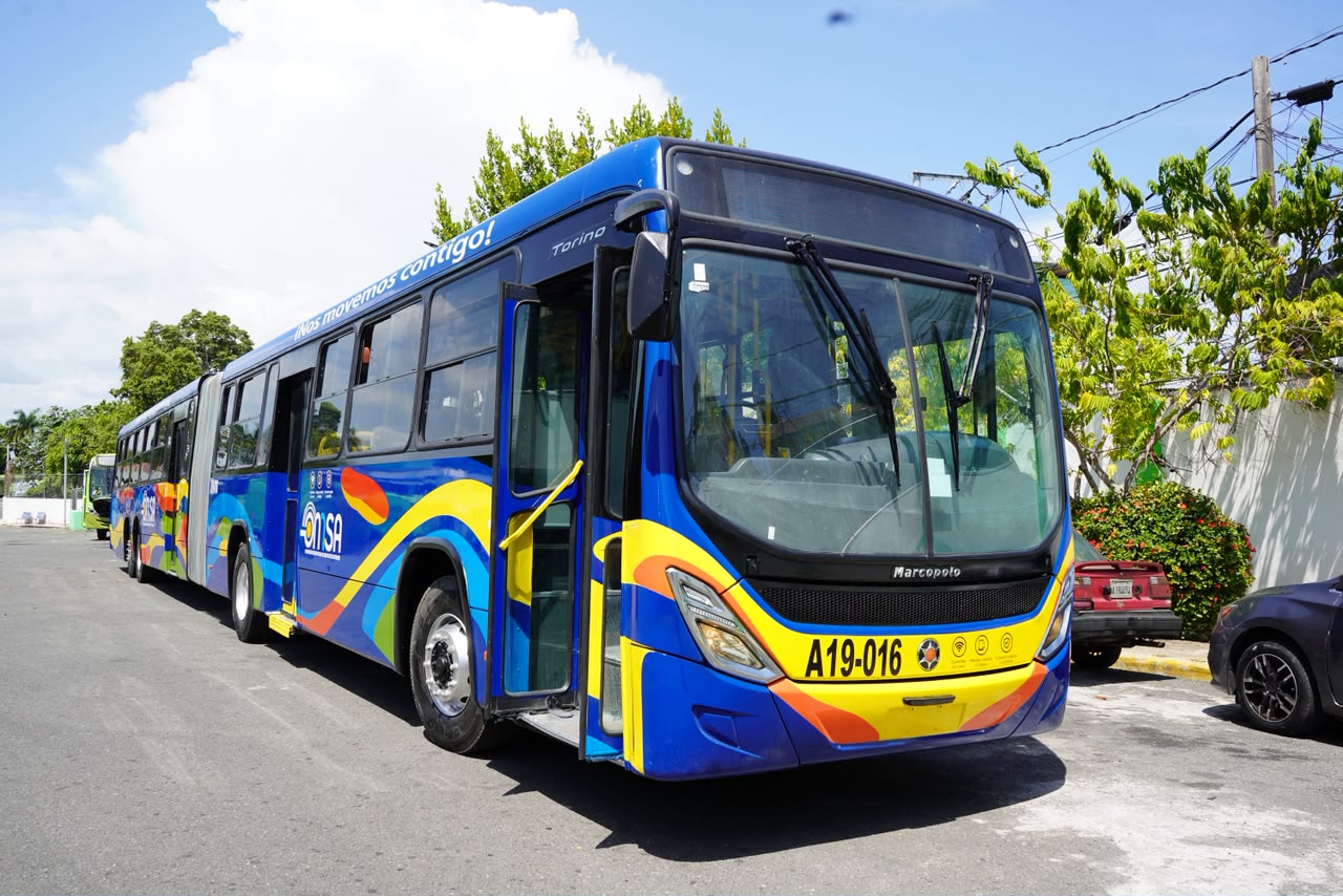 OMSA relanza corredor de la Ciudad Juan Bosch con 25 autobuses reformados; ofrecerá 15 días de servicio gratis