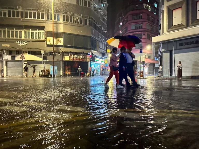 Alertas máximas por las fuertes lluvias en varios puntos del centro y el sur de China