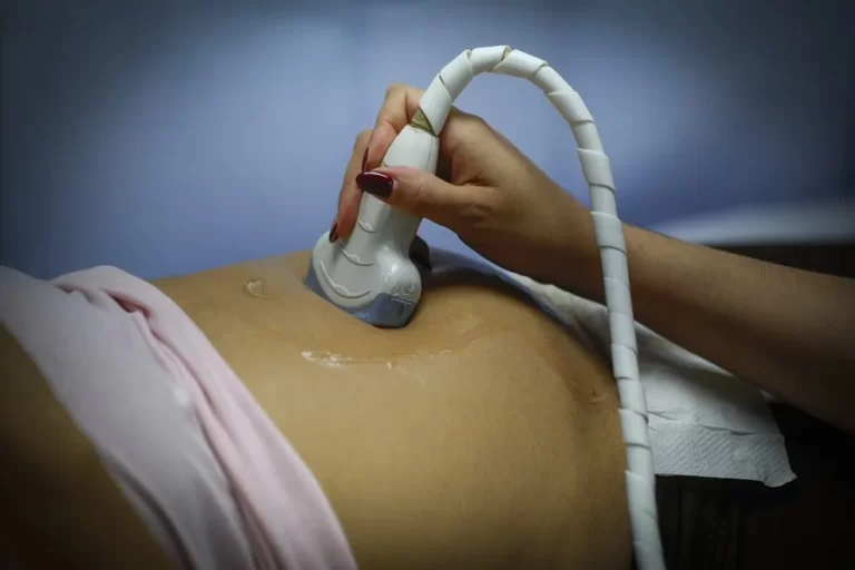 La inestabilidad económica y laboral, entre las causas de la baja natalidad en Argentina