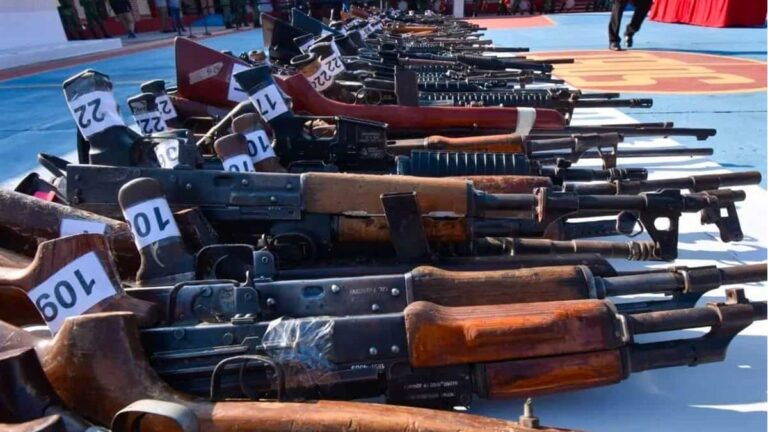 Expolicía haitiano se declara culpable en Estados Unidos de traficar al menos 140 armas a Haití