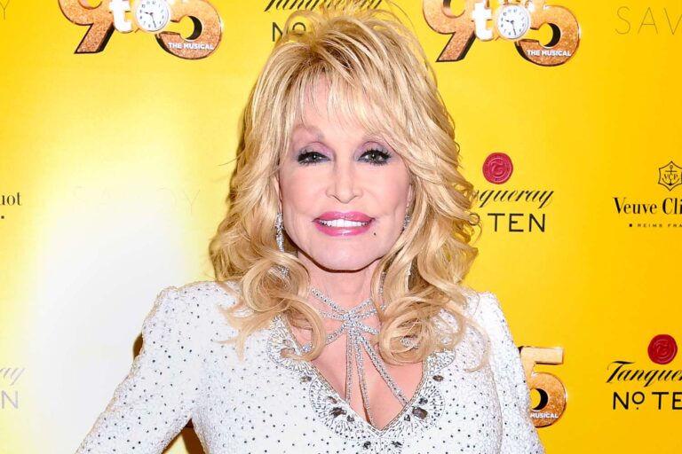 Trump decreta una semana de duelo por la muerte de Dolly Parton