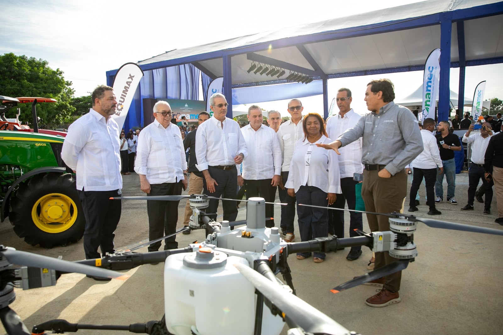 Agricultura afirma que mecanización permitirá reducir entre 15 % y 20 % los costos de producción agropecuaria
