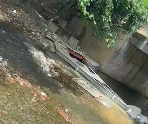 Comunidades exigen sanciones contra responsable de daños ambientales en río El Higüero en Santo Domingo Norte