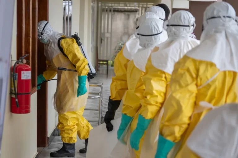 Más de 1.200 personas logran curarse de ébola en la República Democrática del Congo en un brote que deja ya 2.680 muertos