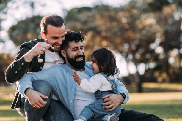 Anteproyecto de Ley 136-03 podría abrir la adopción a parejas homosexuales