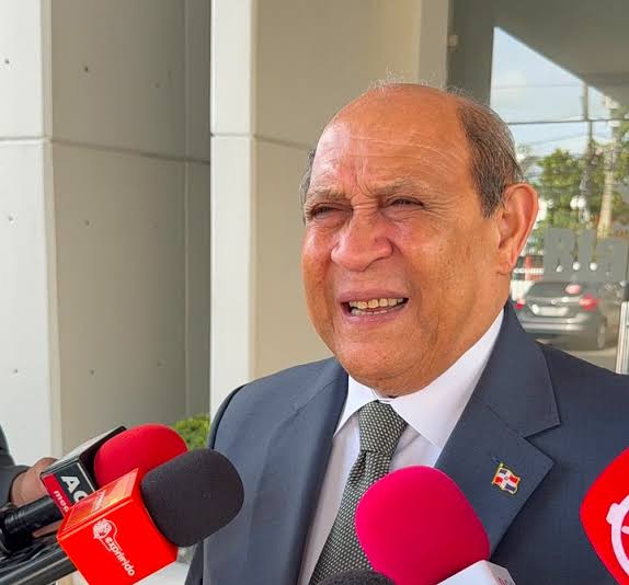 Ministro del MESCyT destaca trayectoria política de Jorge Frías