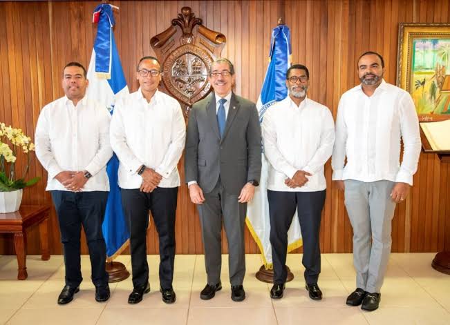 UASD y Pasaportes habilitarán oficinas biométricas en recintos universitarios