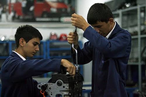 Gobierno dominicano reporta baja del desempleo juvenil, mientras la OIT alerta de un aumento mundial