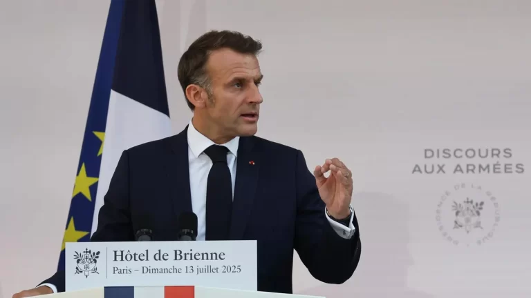Macron promulga ley de programación militar: 36.000 millones de euros de inversión para las Fuerzas Armadas hasta 2030