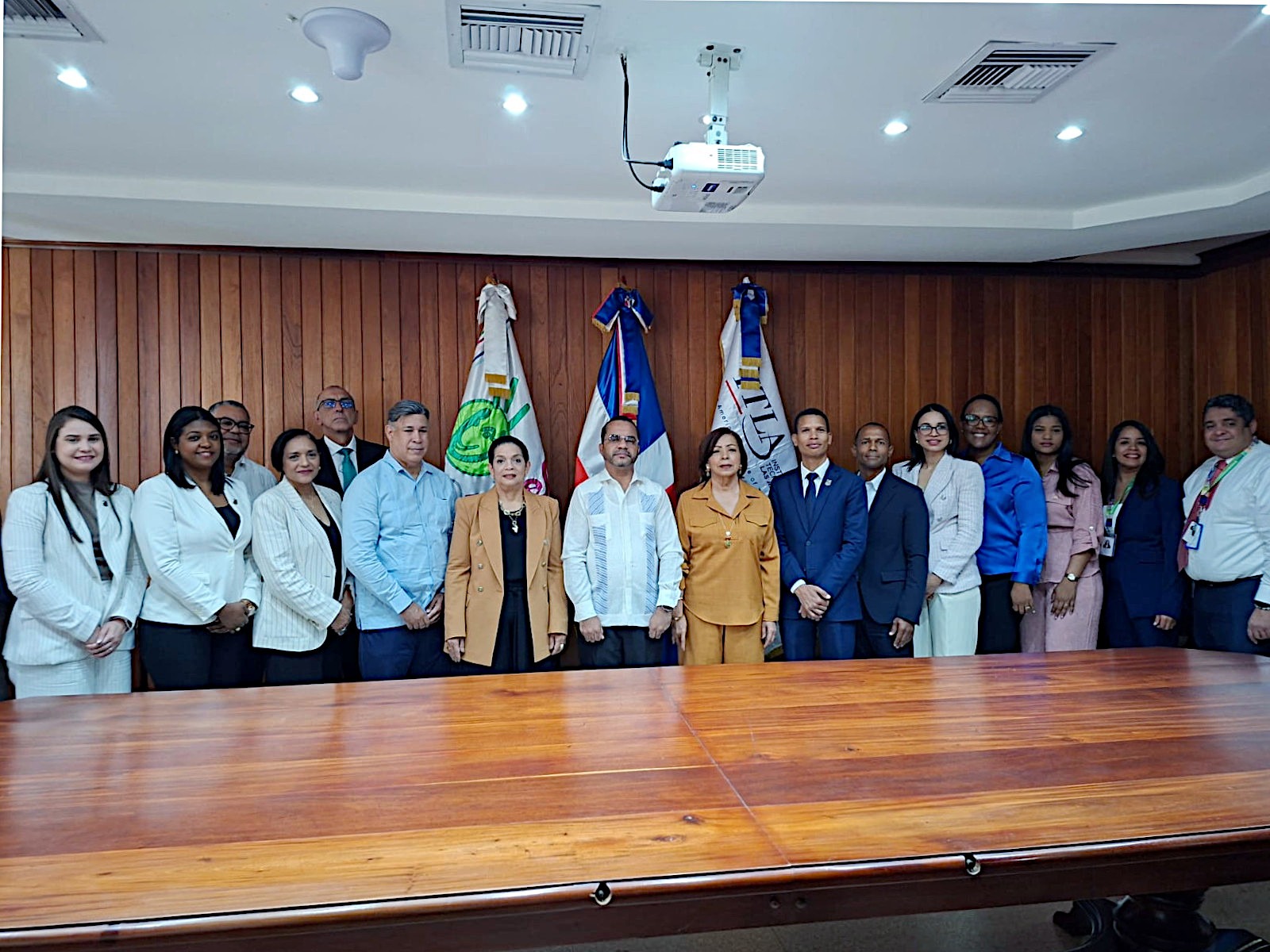 Niños y adolescentes bajo protección del Conani recibirán formación tecnológica