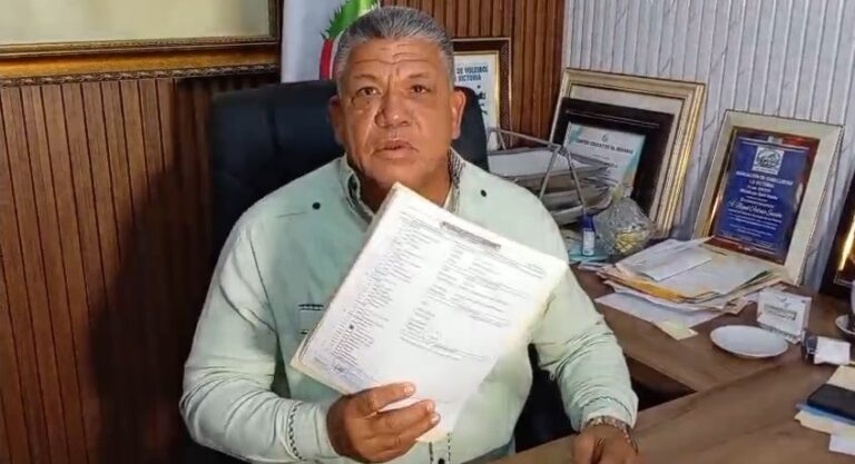 El joven implican en muerte de esposa de Julián Oro Duro fue cancelado hace dos meses como chofer de ambulancia en la Junta de La Victoria