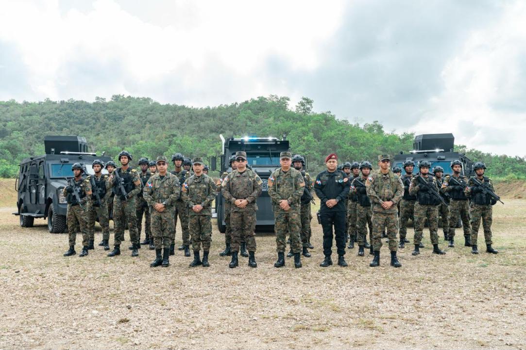 Ministerio de Defensa gradúa cadetes especializados en operaciones tácticas en áreas urbanizadas